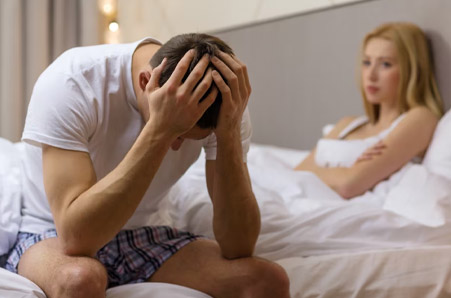 early signs of erectile dysfunction, highlighting symptoms like changes in erectile function and libido.